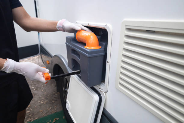 Porta potty delivery and setup in Albertson, NY