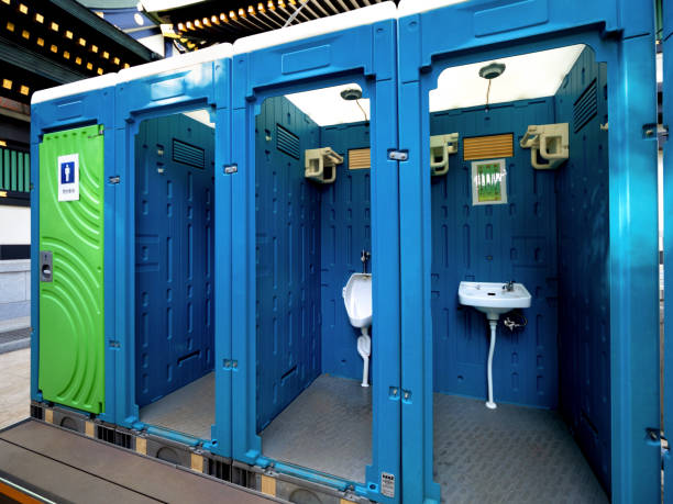 Portable Toilet Options We Offer in Albertson, NY
